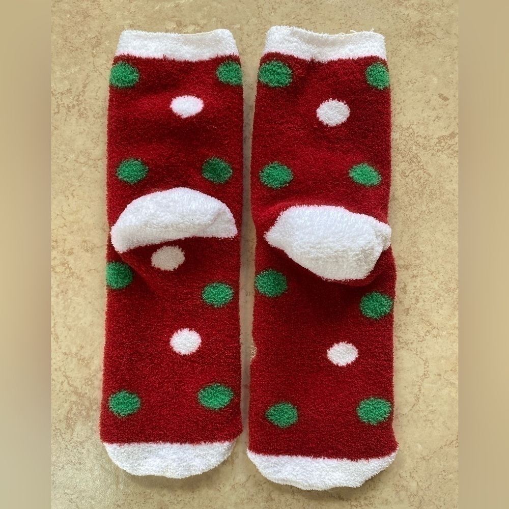 Fuzzy Gingerbread Man Socks NWOT - Picture 2 of 4
